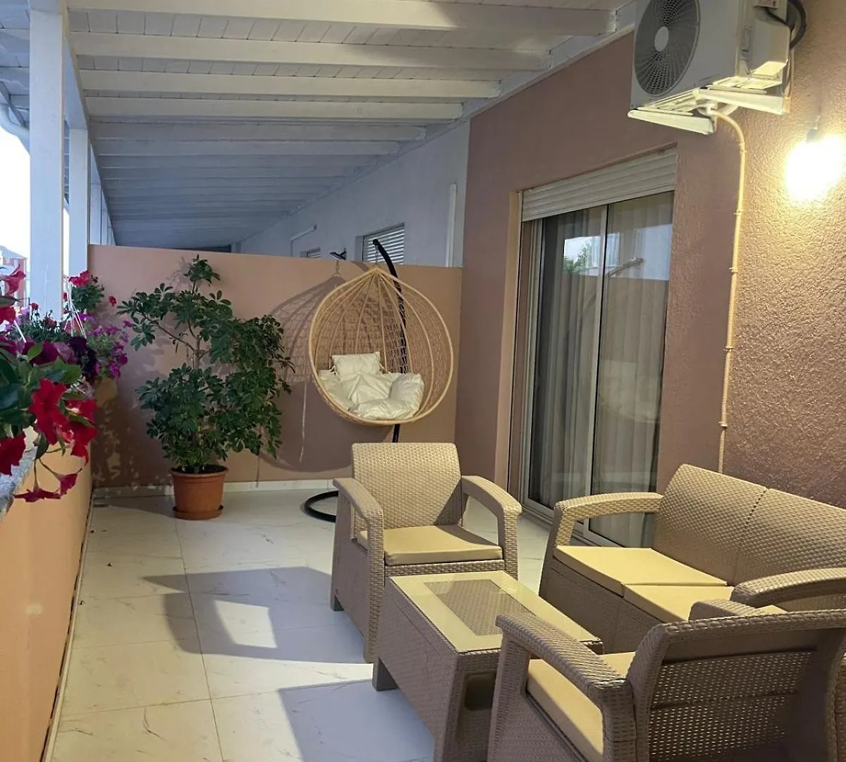 Giti Apartments Durrës 0*,  Albánie